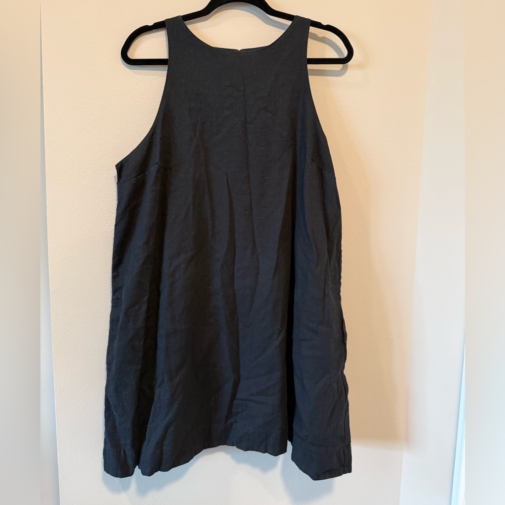 Abercrombie and Fitch Black Sleeveless Dress